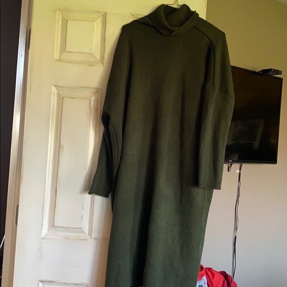 Sweater - Picture 2 of 4